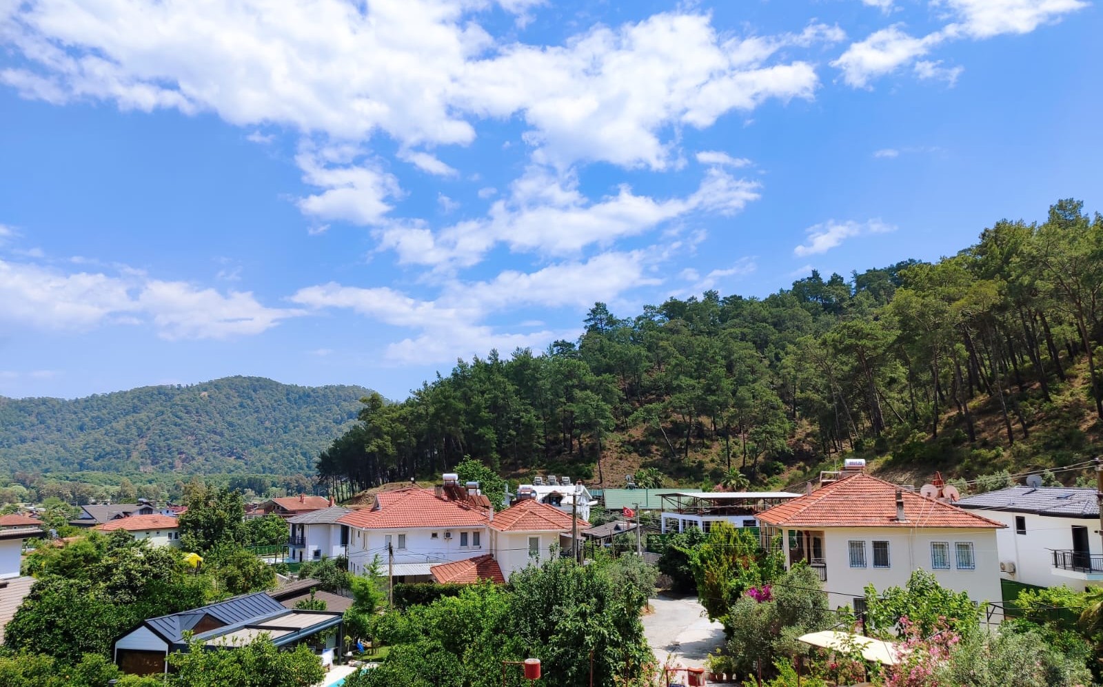 Bucak Apart Hotel Havuz Alanı